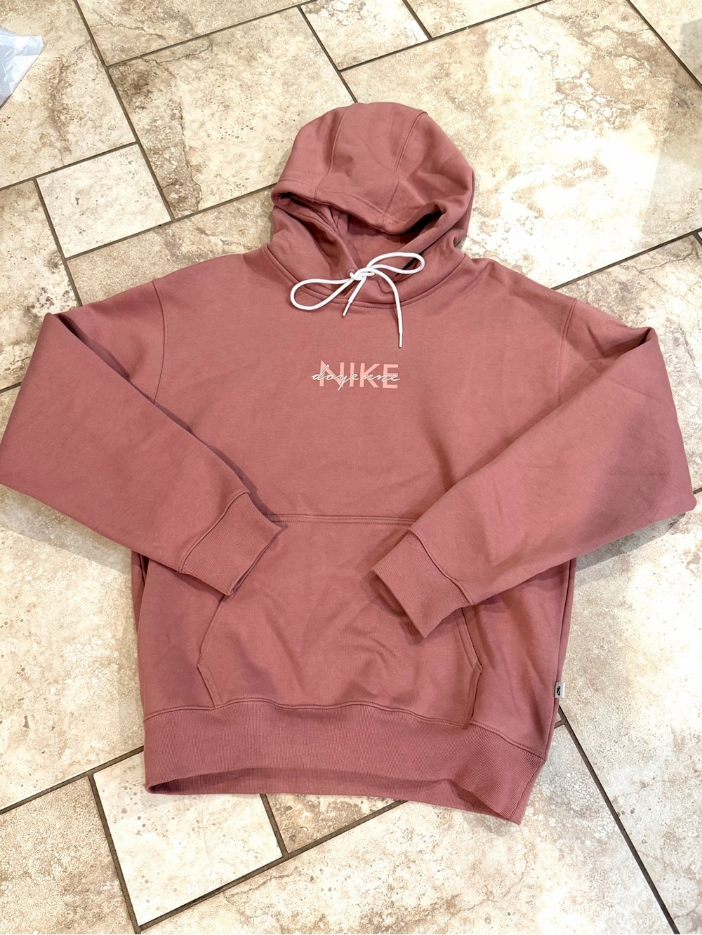 Nike Unisex Hoodie in Dusty Rose Mauve